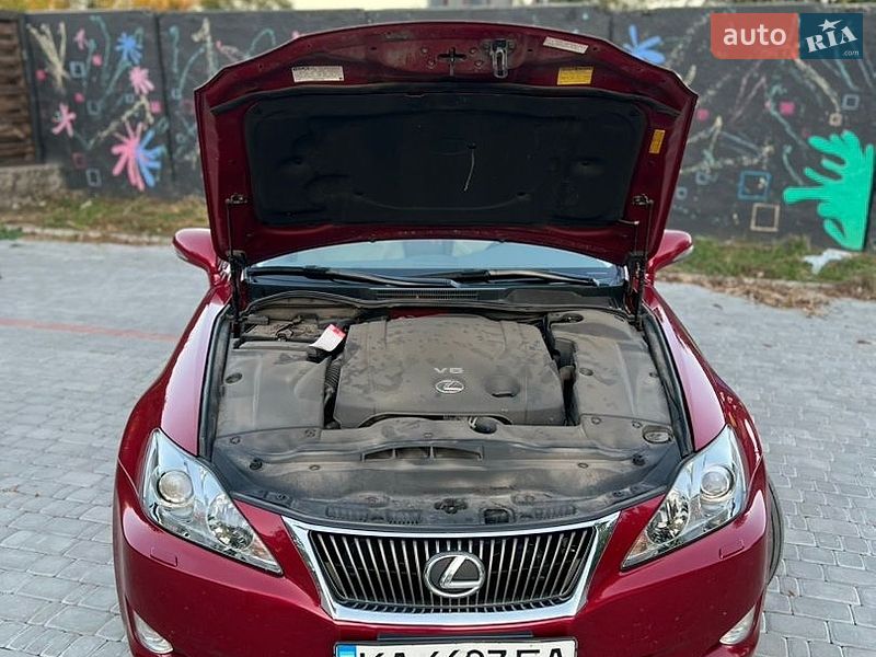 Седан Lexus IS 2010 в Первомайську