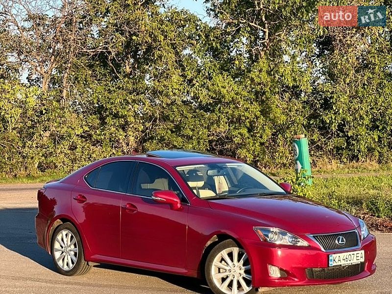 Седан Lexus IS 2010 в Первомайську