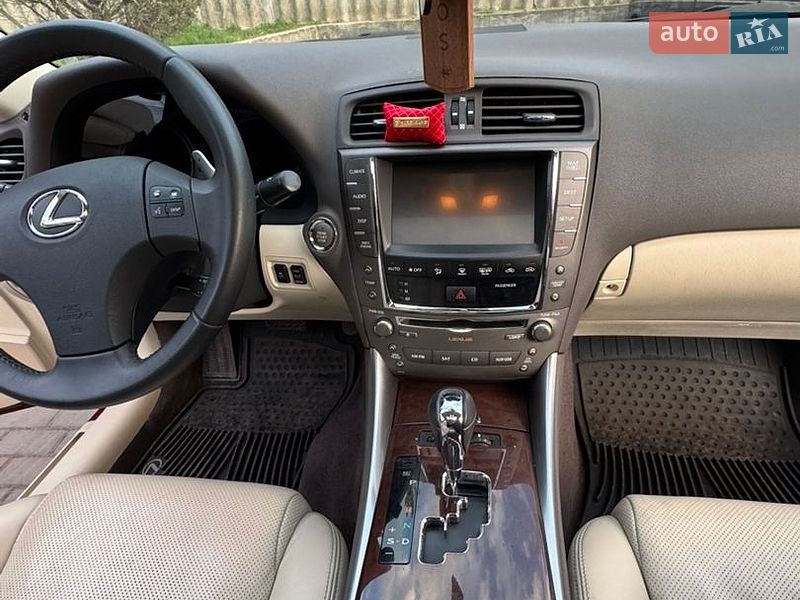 Седан Lexus IS 2010 в Первомайську