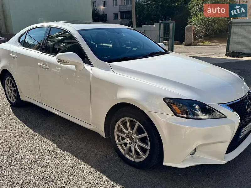 Lexus IS 2012