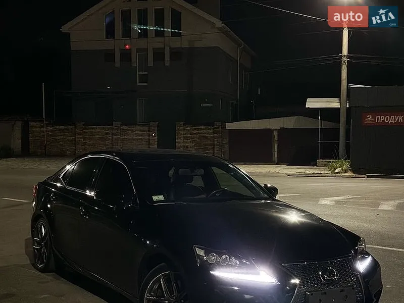 Lexus IS 2015