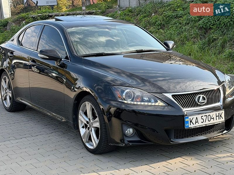 Lexus IS 2011