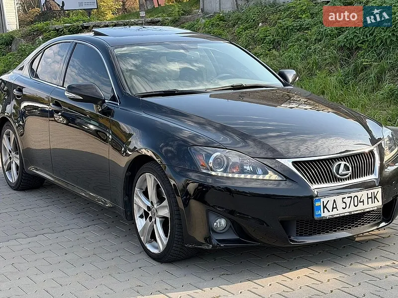 Lexus IS 2011