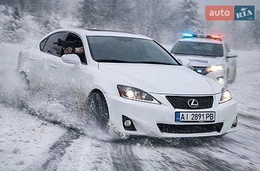 Lexus IS 2012