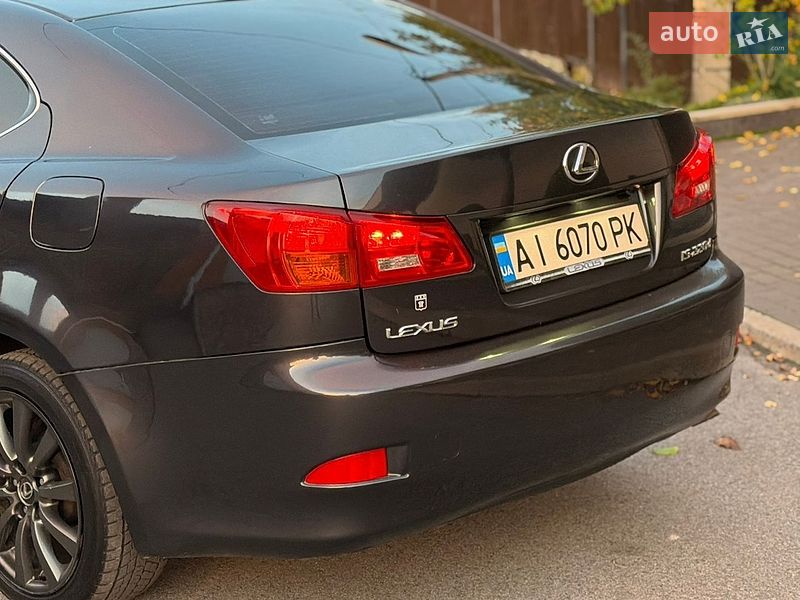 Седан Lexus IS 2006 в Чернігові