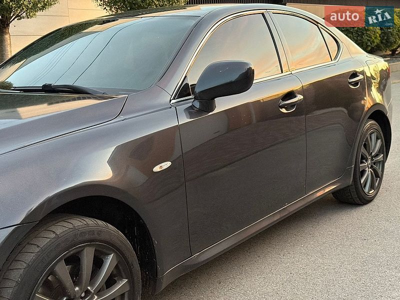 Седан Lexus IS 2006 в Чернігові