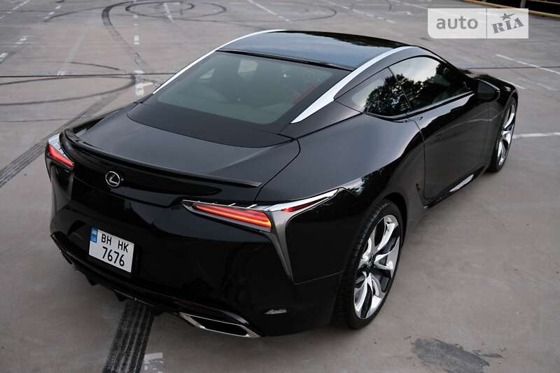 Легкові Lexus LC