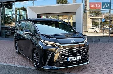Lexus LM 2025