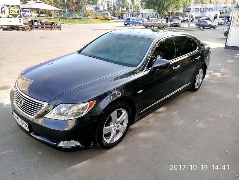 Lexus LS 2007 року