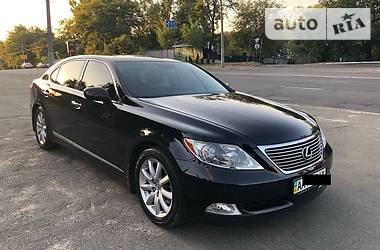 Lexus LS  2008