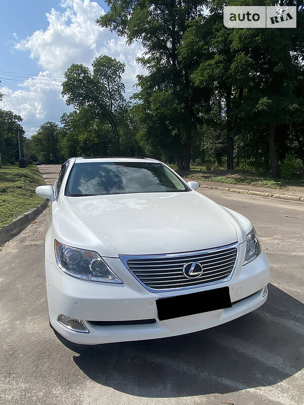 Седан Lexus LS 2009 в Кропивницком