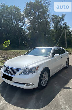 Седан Lexus LS 2009 в Кропивницком