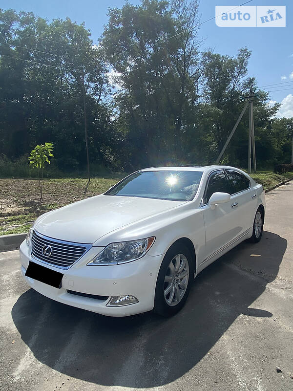 Седан Lexus LS 2009 в Кропивницком