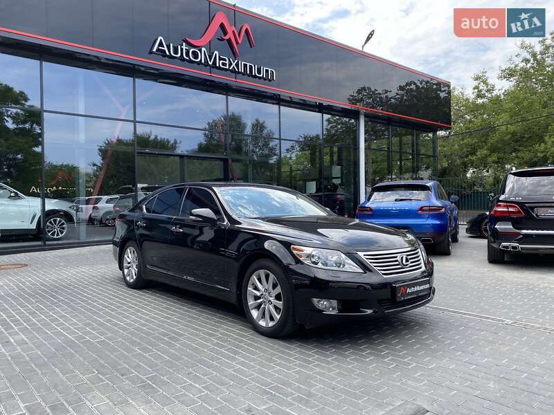 Lexus LS 2011