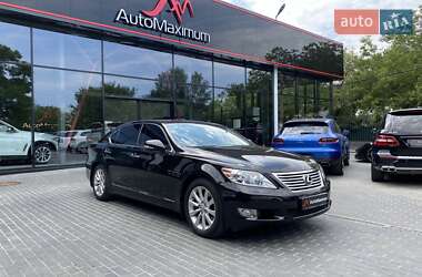 Lexus LS AWD 2011
