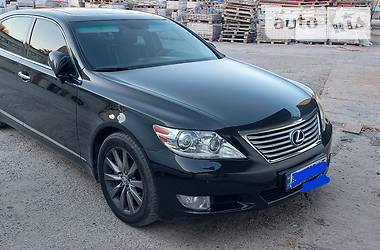 Lexus LS  2011