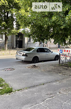 Lexus LS  2001