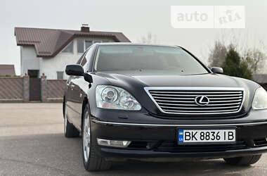 Lexus LS  2004