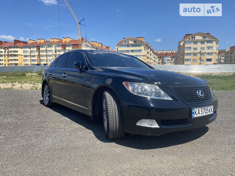 Седан Lexus LS 2008 в Киеве фото 2 Седан Lexus LS 2008 в Киеве