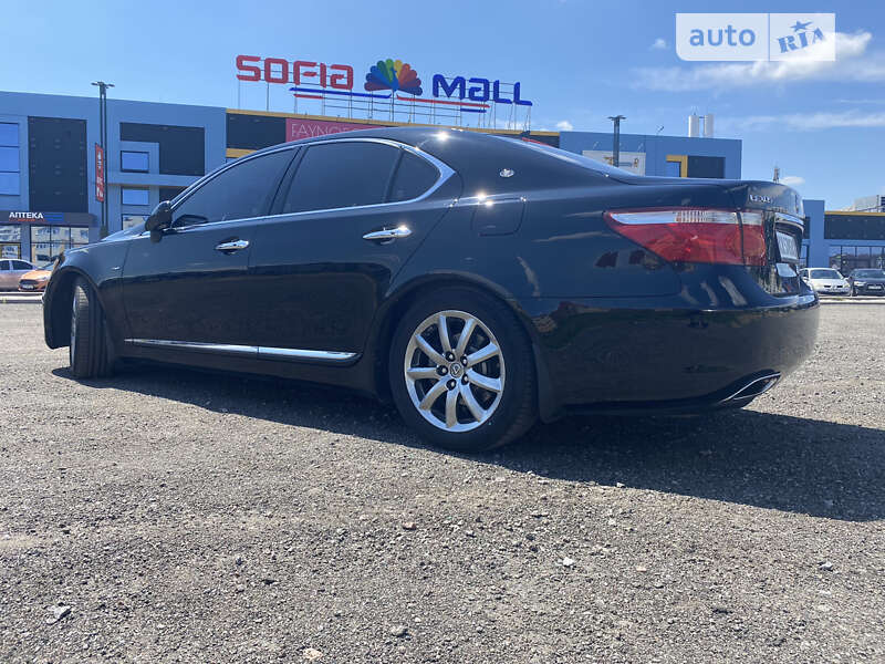 Седан Lexus LS 2008 в Киеве фото 5 Седан Lexus LS 2008 в Киеве