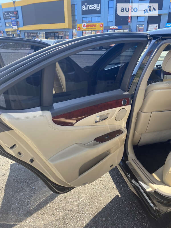 Седан Lexus LS 2008 в Киеве фото 10 Седан Lexus LS 2008 в Киеве