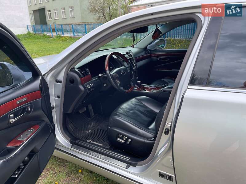 Седан Lexus LS 2007 в Києві