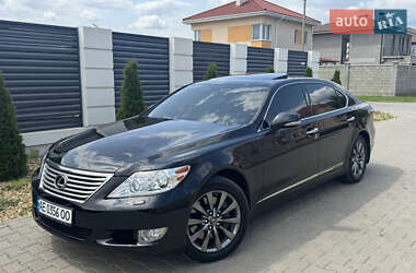 Lexus LS  2011