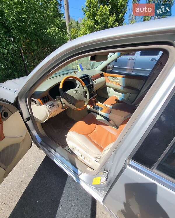 Седан Lexus LS 2004 в Запорожье