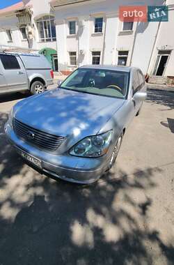 Lexus LS 2004