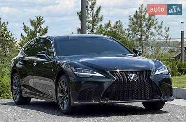 Lexus LS  2022