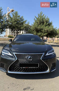 Lexus LS  2022