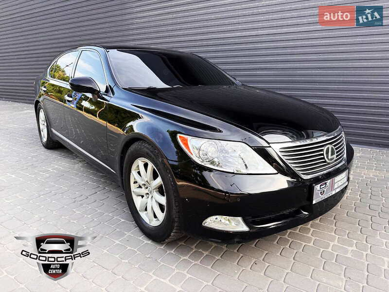 Lexus LS