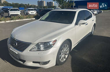 Lexus LS  2011