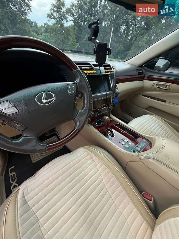 Lexus LS 2007
