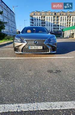 Lexus LS  2019