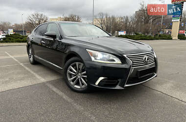 Lexus LS  2012