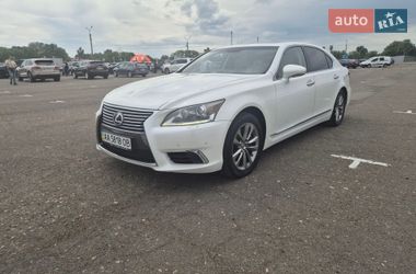 Lexus LS  2013