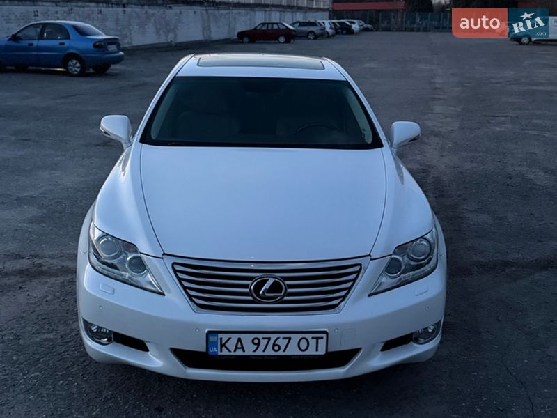 Lexus LS 2010
