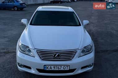Lexus LS  2010