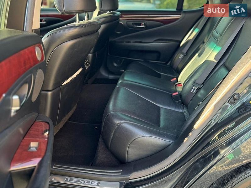 Седан Lexus LS 2008 в Киеве фото 40 Седан Lexus LS 2008 в Киеве