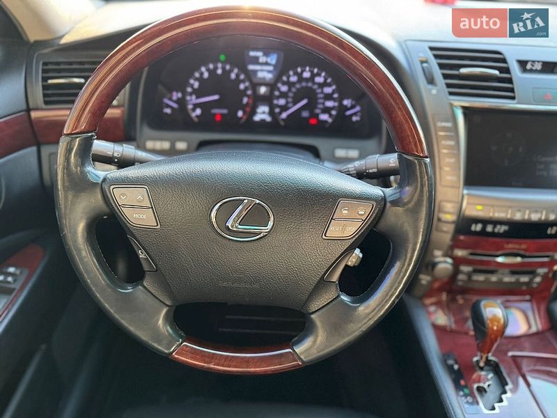 Седан Lexus LS 2008 в Киеве фото 31 Седан Lexus LS 2008 в Киеве