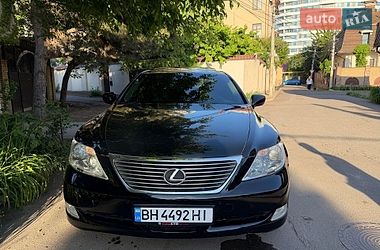 Lexus LS  2008