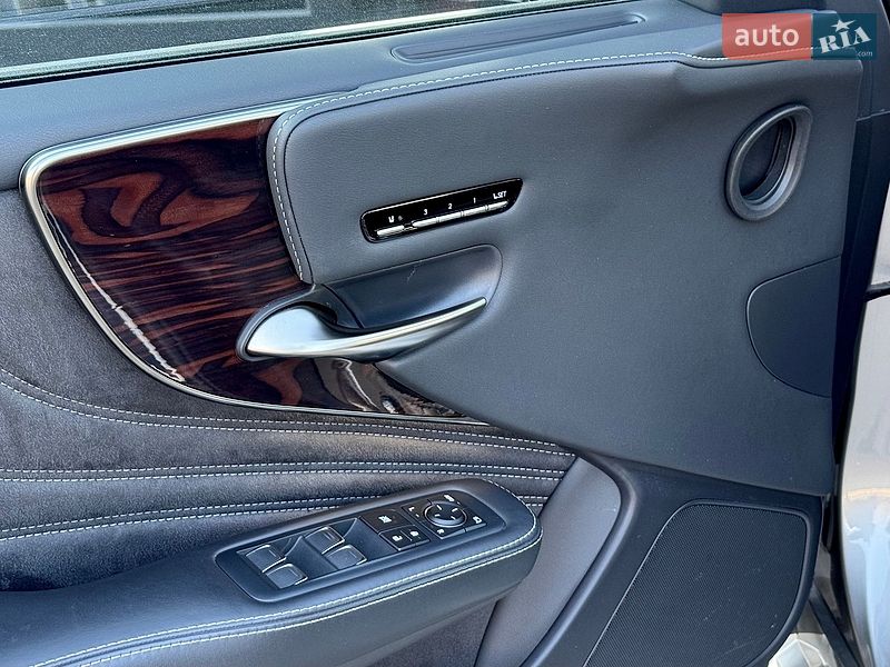 Седан Lexus LS 2020 в Киеве