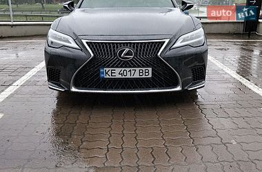 Lexus LS  2022
