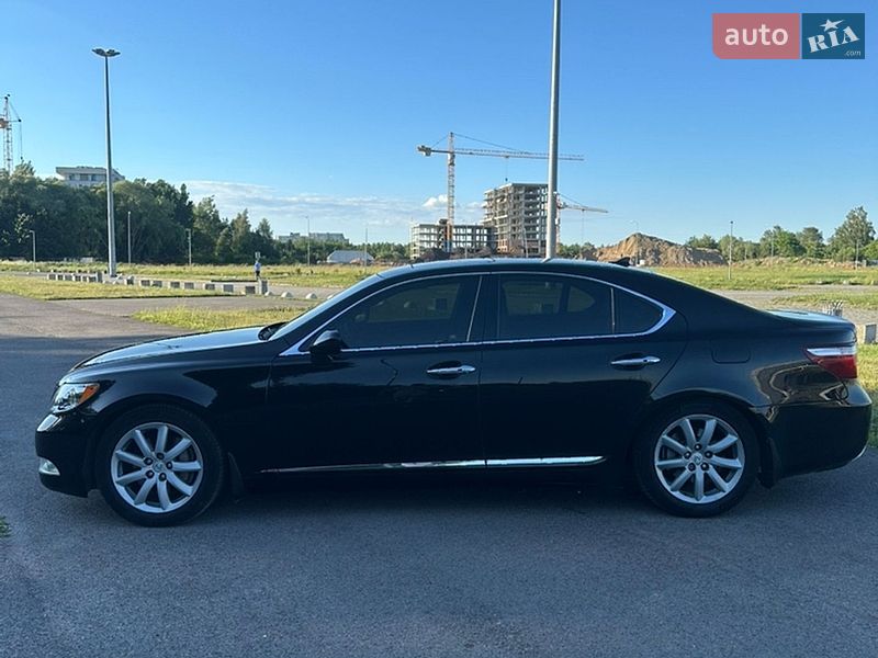 Седан Lexus LS 2007 в Львове