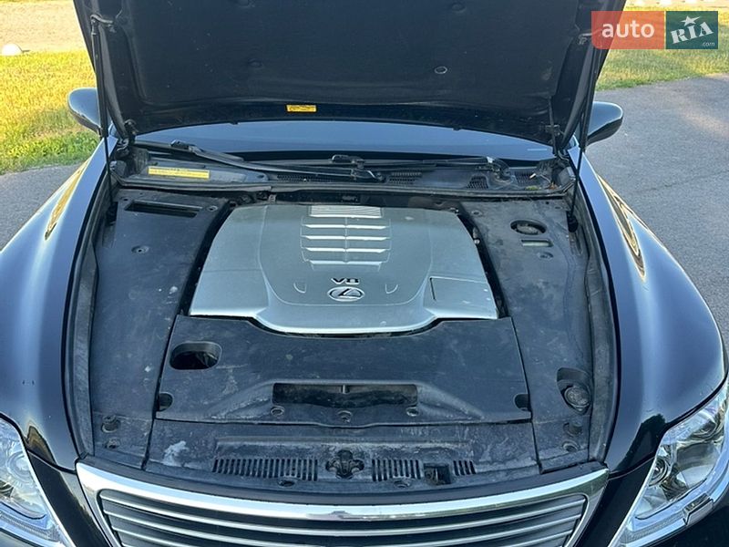 Седан Lexus LS 2007 в Львове