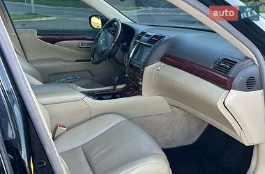 Седан Lexus LS 2007 в Львове