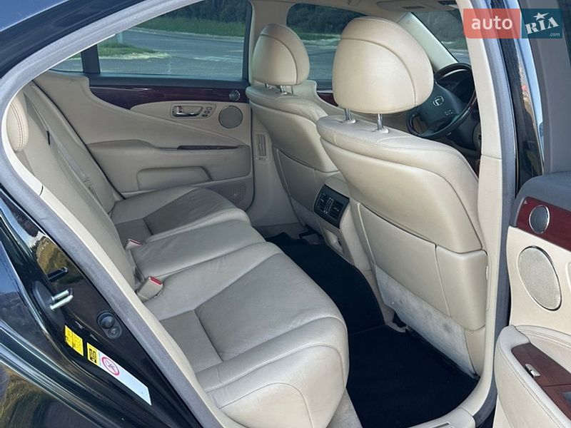 Седан Lexus LS 2007 в Львове