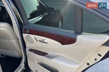 Седан Lexus LS 2007 в Львове