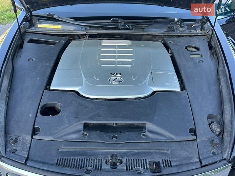 Седан Lexus LS 2007 в Львове